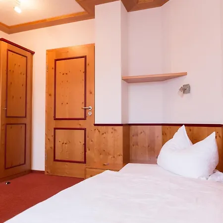 Hotel Landgasthof Schwarzer Adler Gbr Dietenhofen